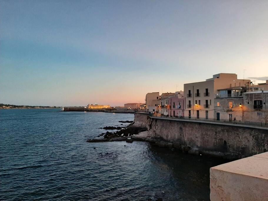 Casa Noa, Il Tuo Appartamento Nel Cuore Di Ortigia シラクーサ エクステリア 写真